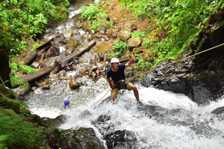 costa-rica-canyoning-tour