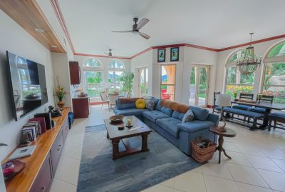 Bella-Vista-Living-room